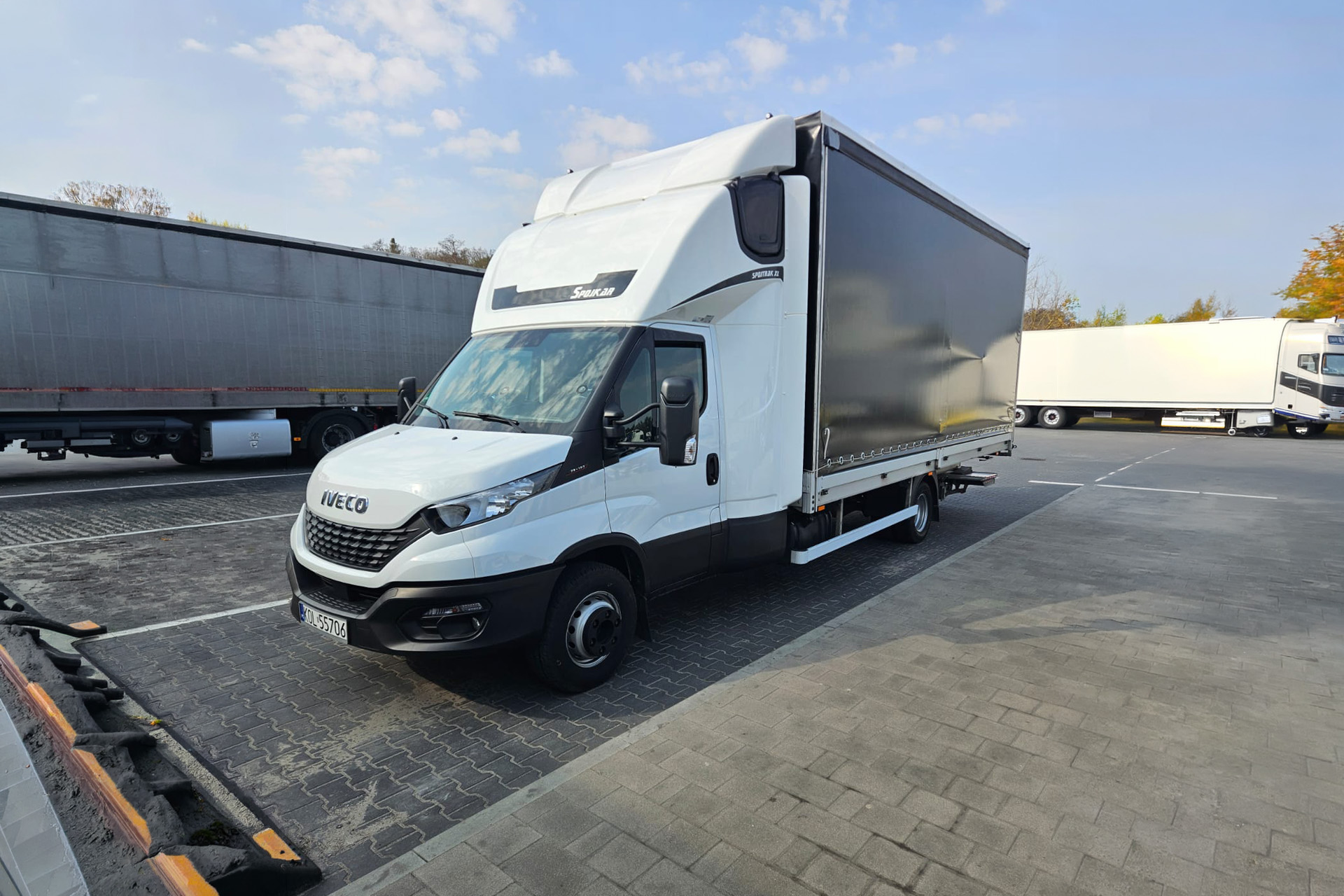 Flota pojazdów UK-Transport – transport i przeprowadzki Polska–Anglia